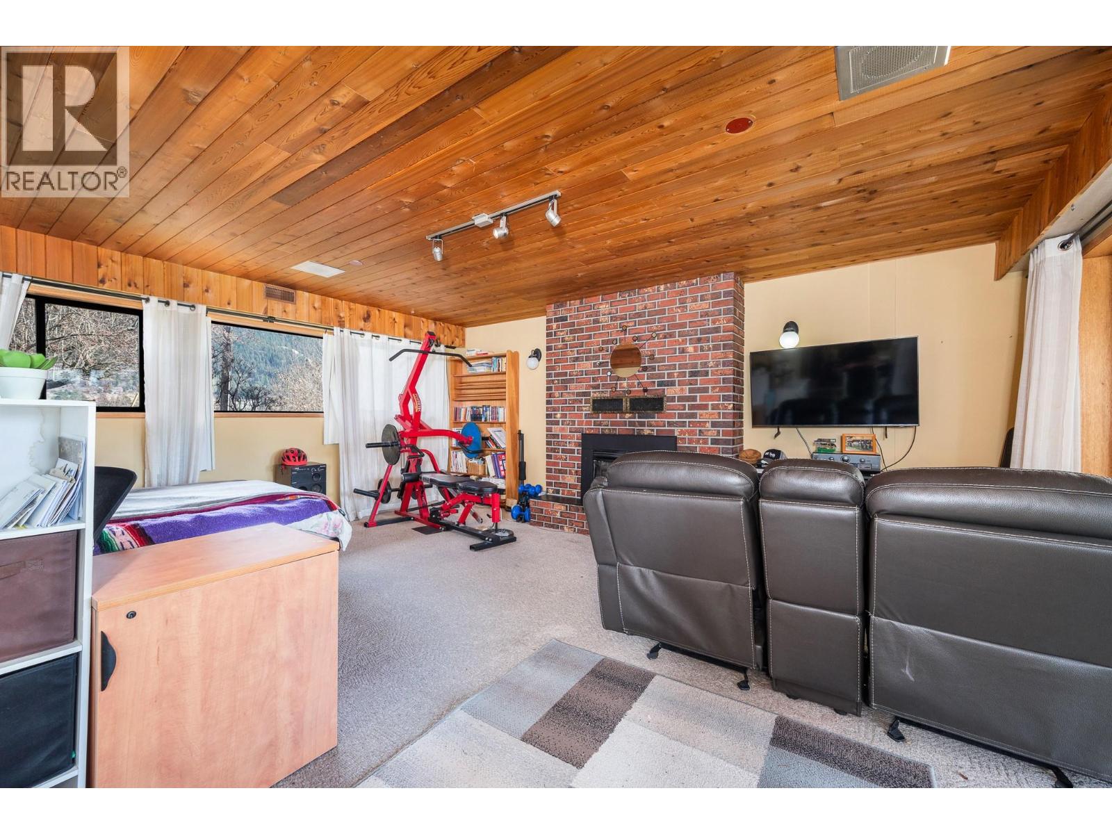 5882 L&A Road, Vernon