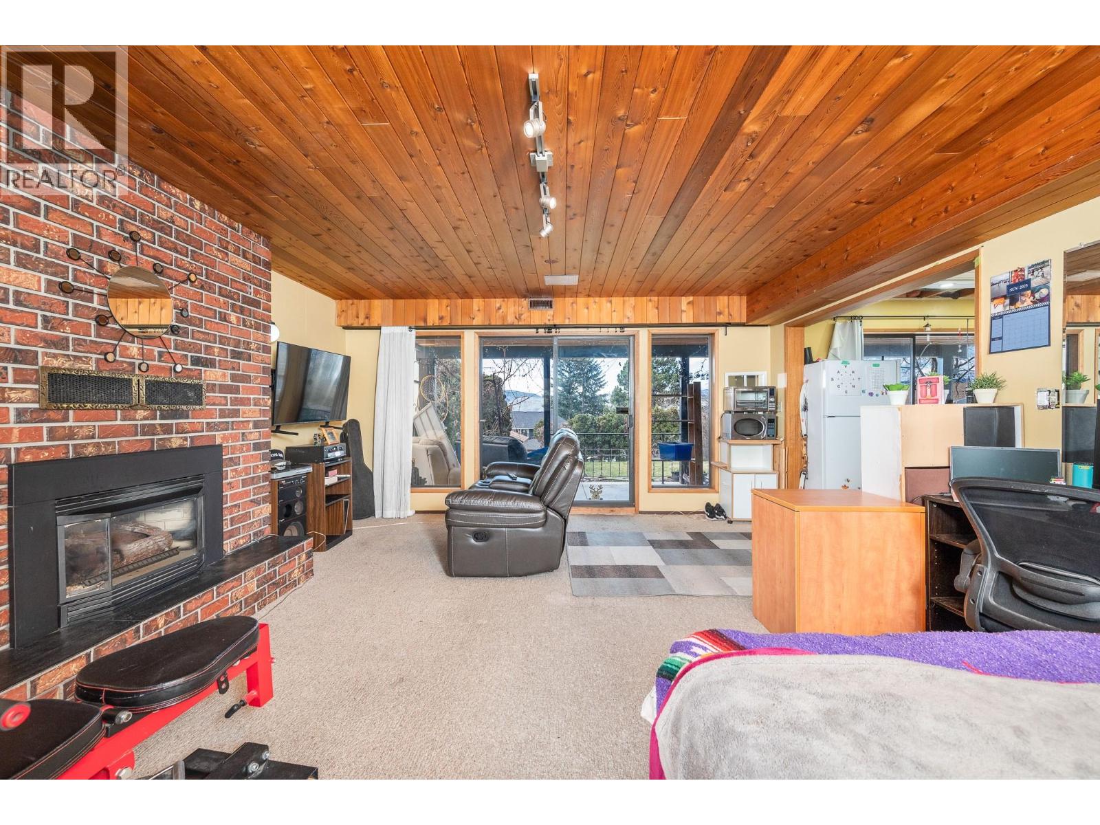 5882 L&A Road, Vernon