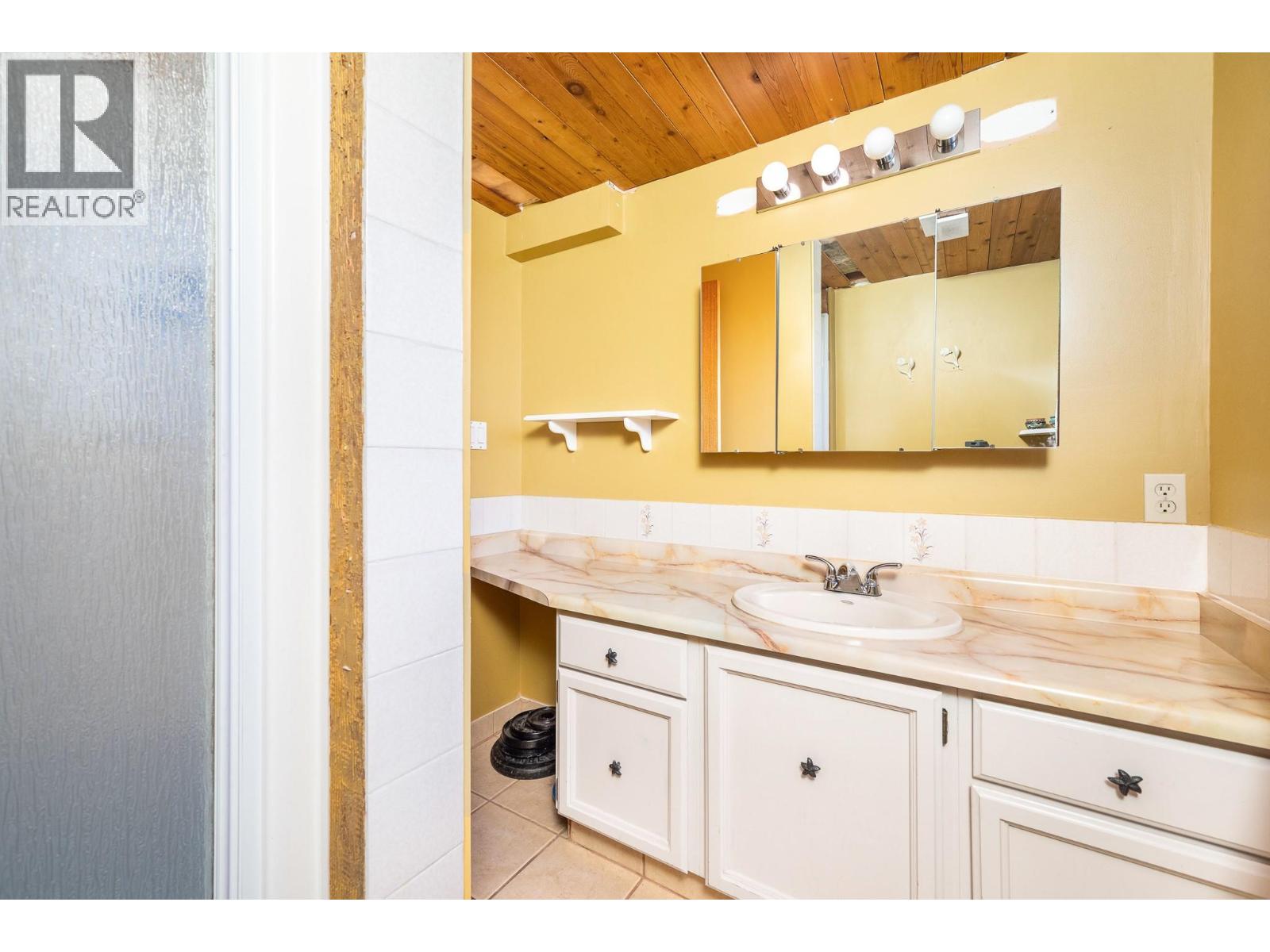 5882 L&A Road, Vernon