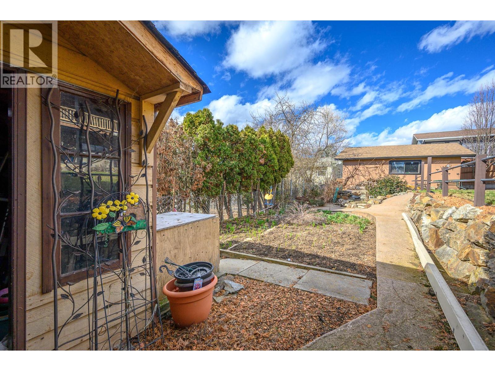 5882 L&A Road, Vernon