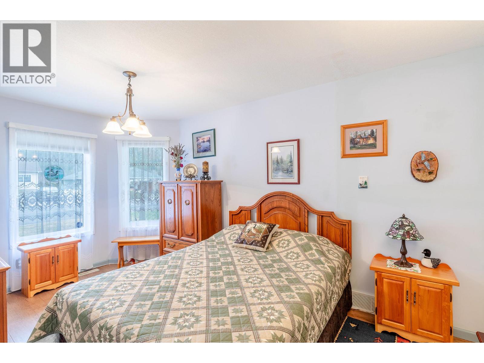 1401 HILLSIDE Street, Creston