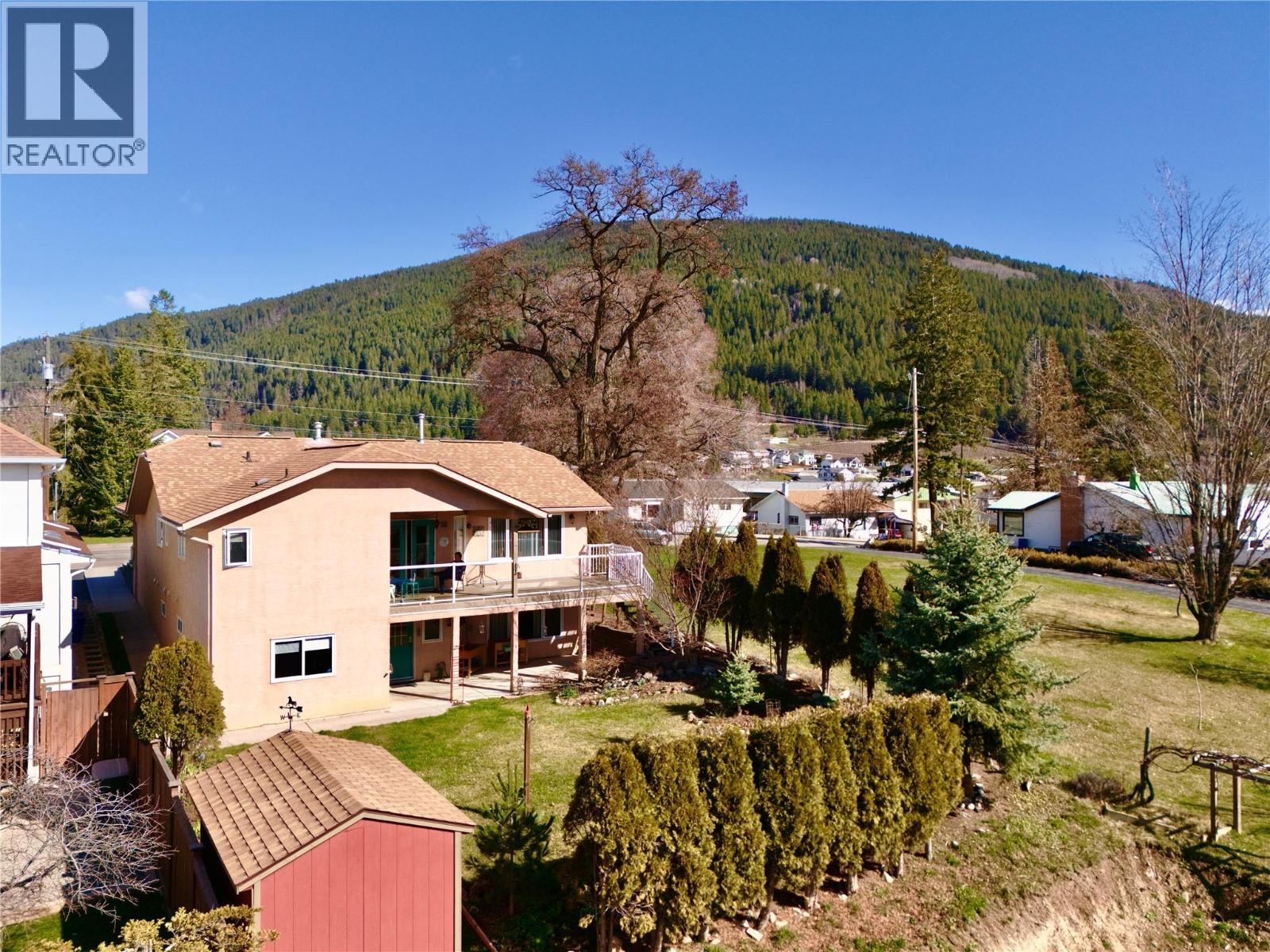 1401 HILLSIDE Street, Creston