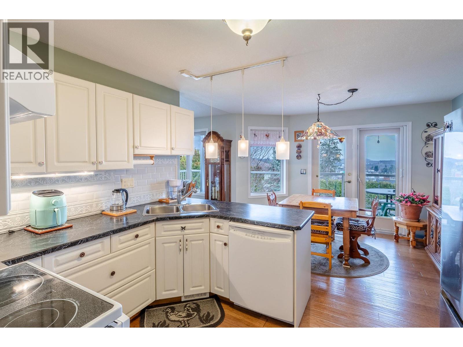 1401 HILLSIDE Street, Creston