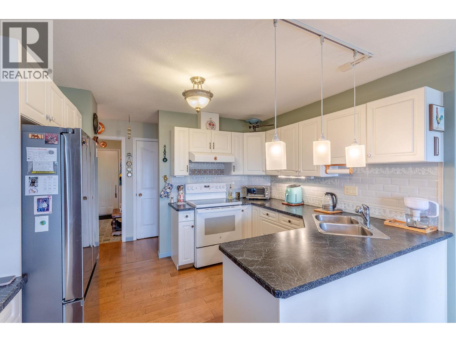 1401 HILLSIDE Street, Creston