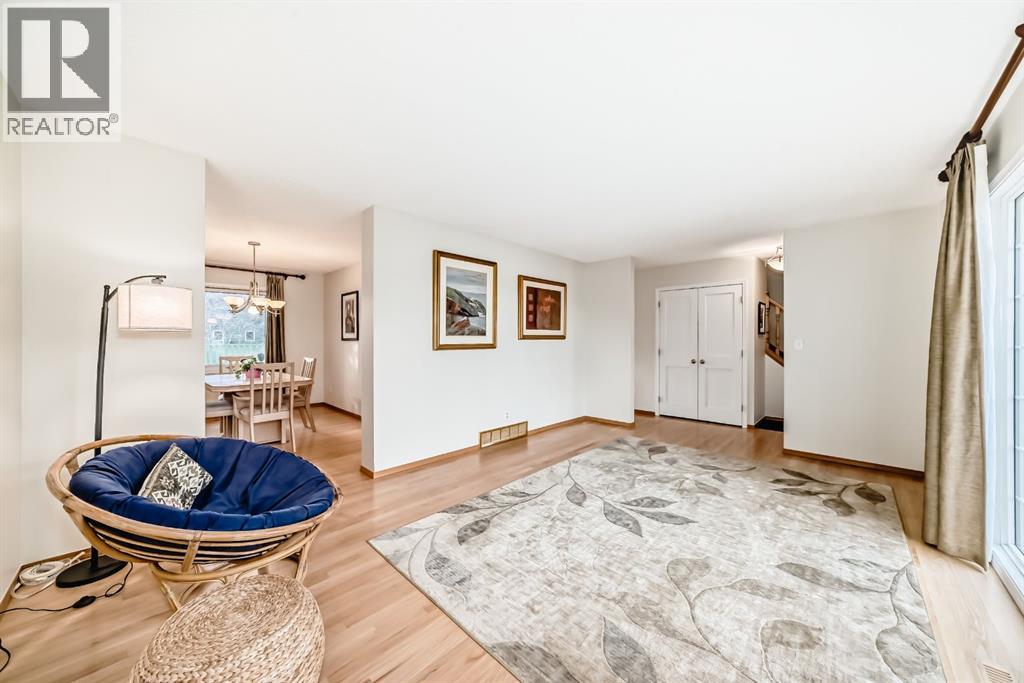 Single Family House for Sale in   Street NW Varsity Calgary 