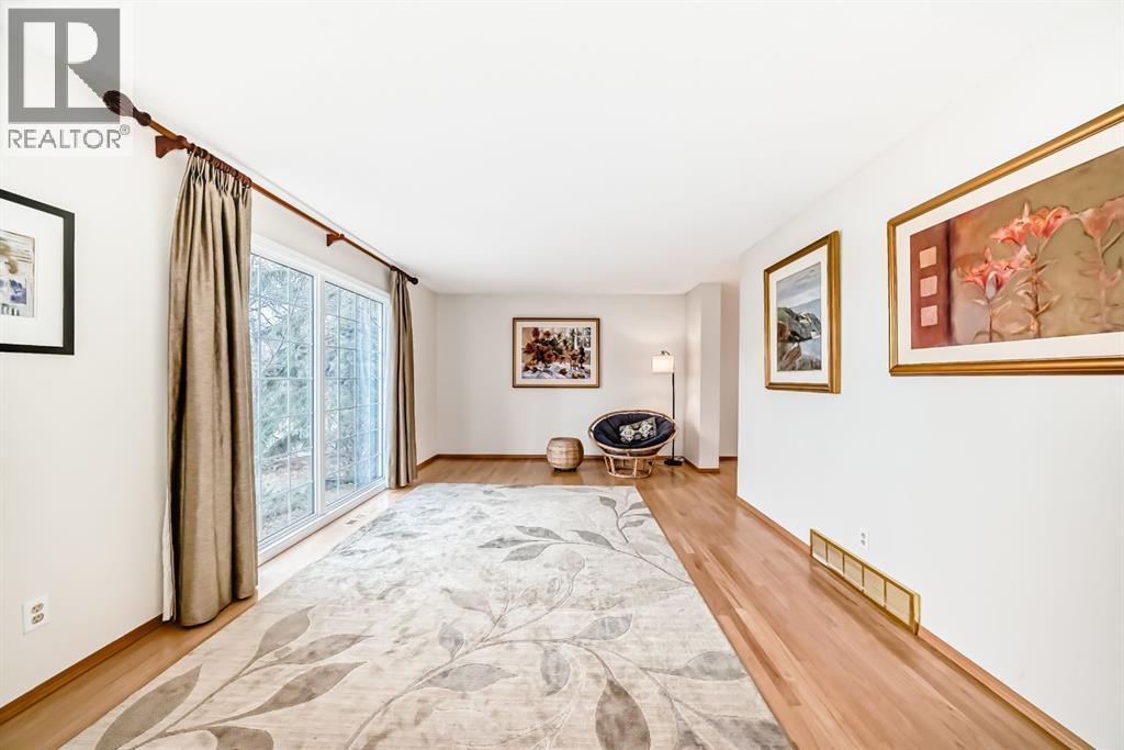 Single Family House for Sale in   Street NW Varsity Calgary 