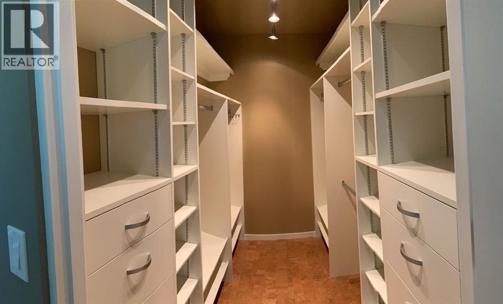 Single Family House for Sale in   Street NW Varsity Calgary 