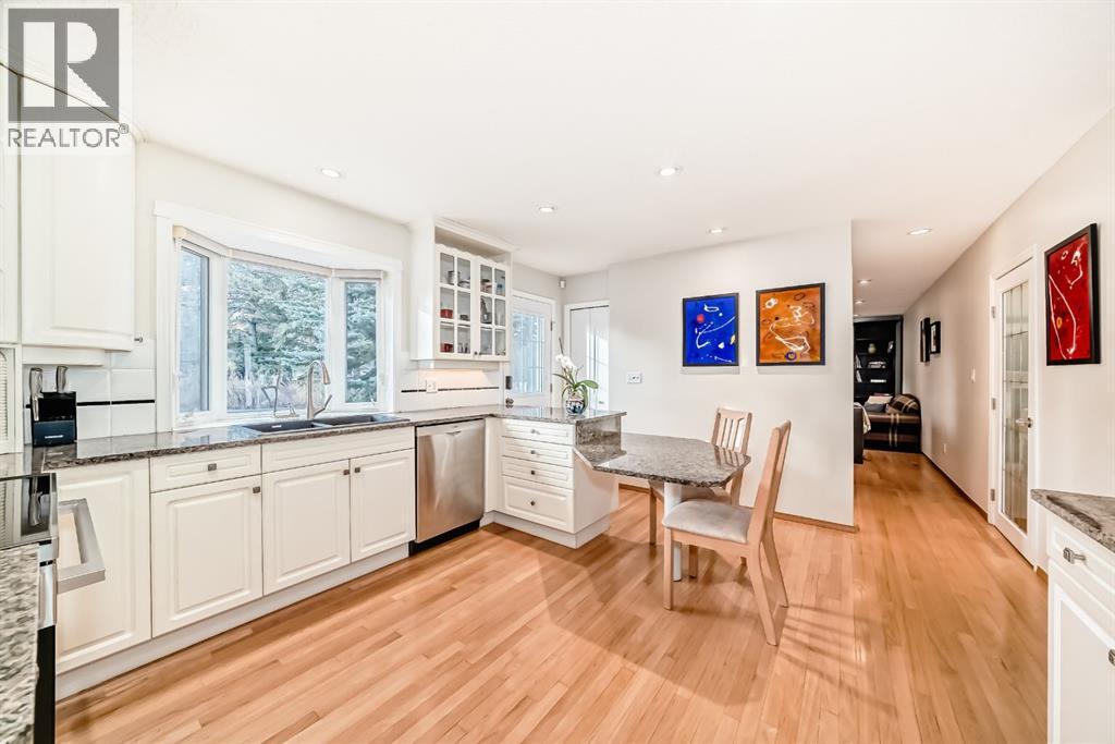 Single Family House for Sale in   Street NW Varsity Calgary 