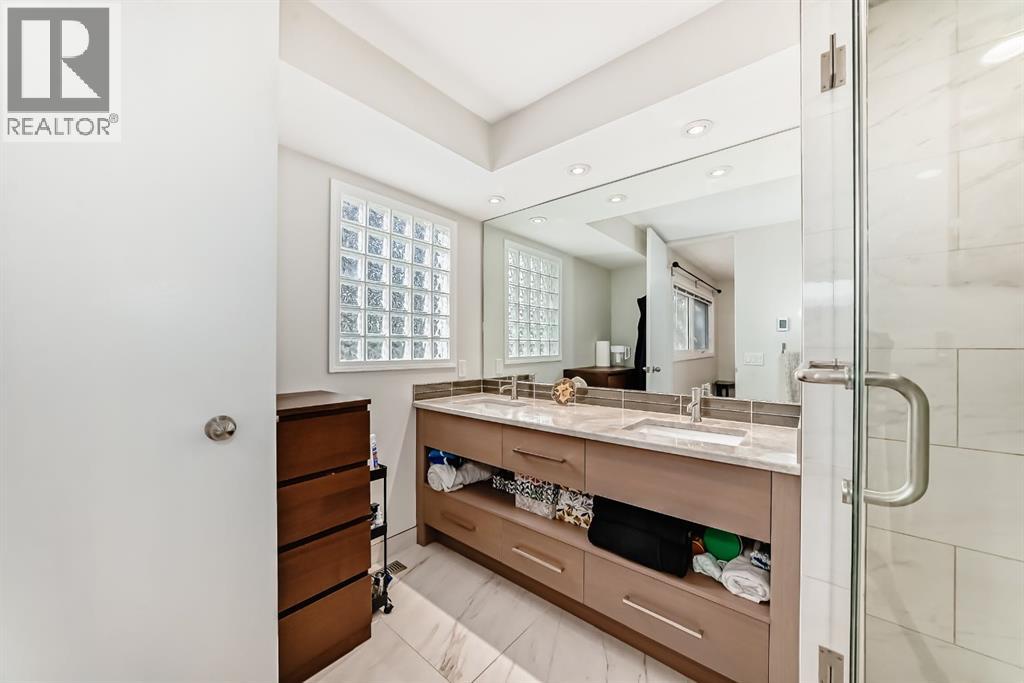 Single Family House for Sale in   Street NW Varsity Calgary 