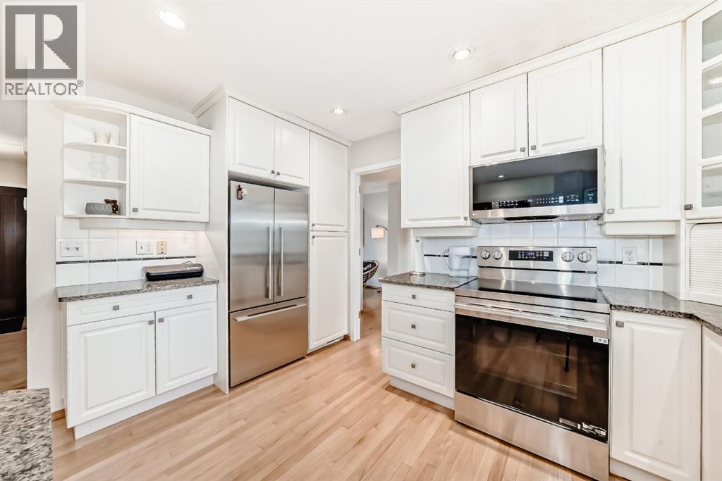 Single Family House for Sale in   Street NW Varsity Calgary 