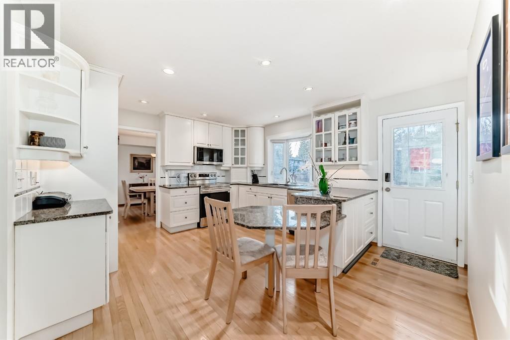 Single Family House for Sale in   Street NW Varsity Calgary 