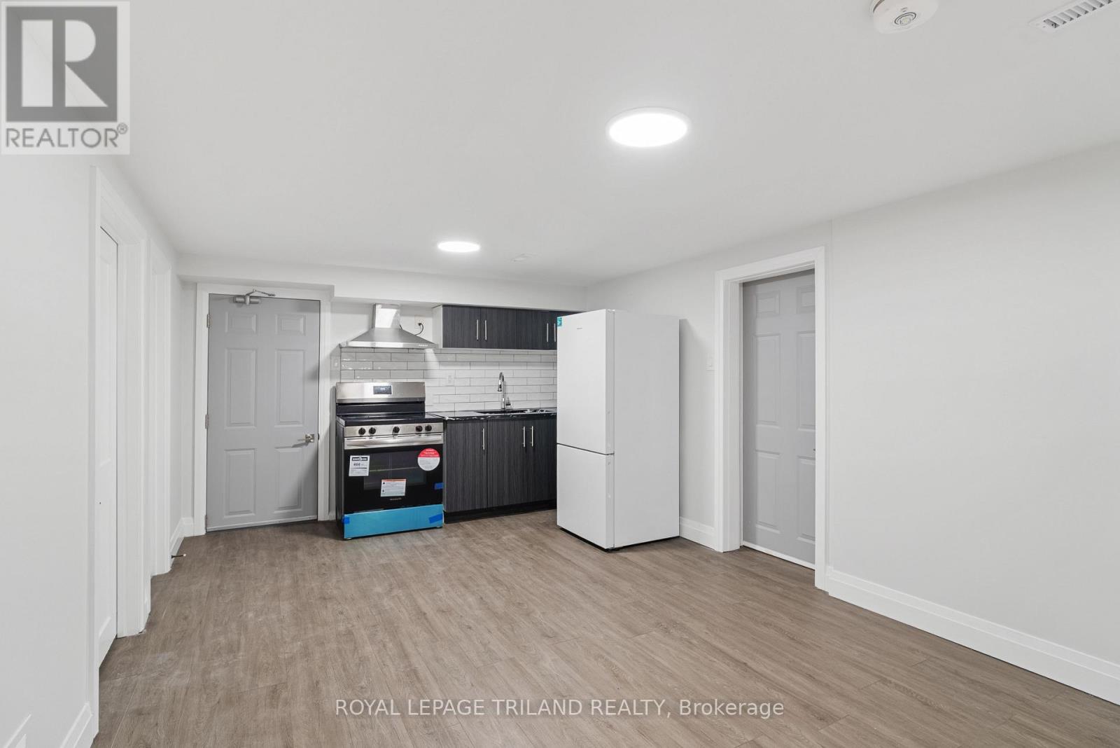 32 PARISH STREET - 24