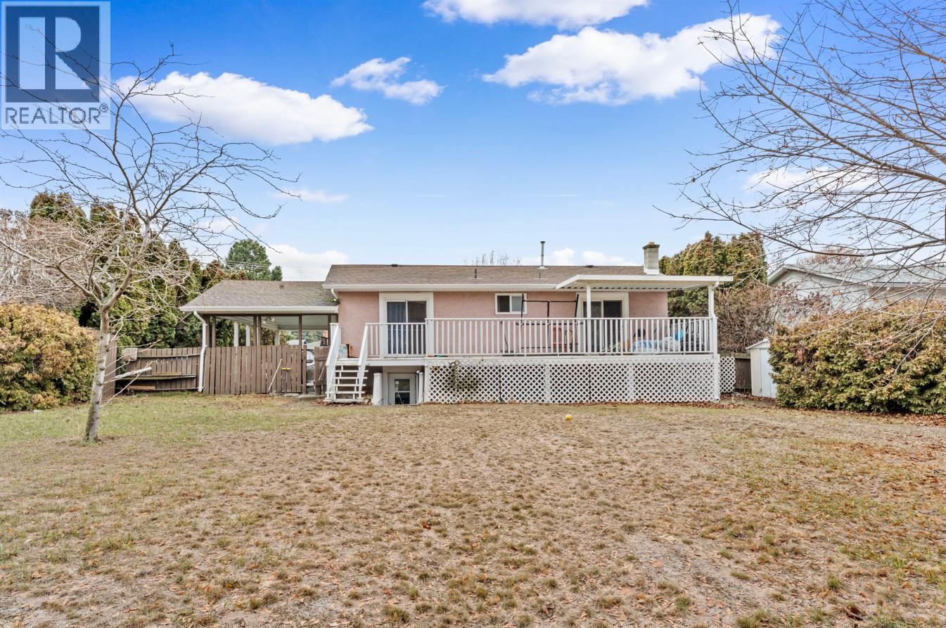 2310 GREENFIELD AVENUE - 10