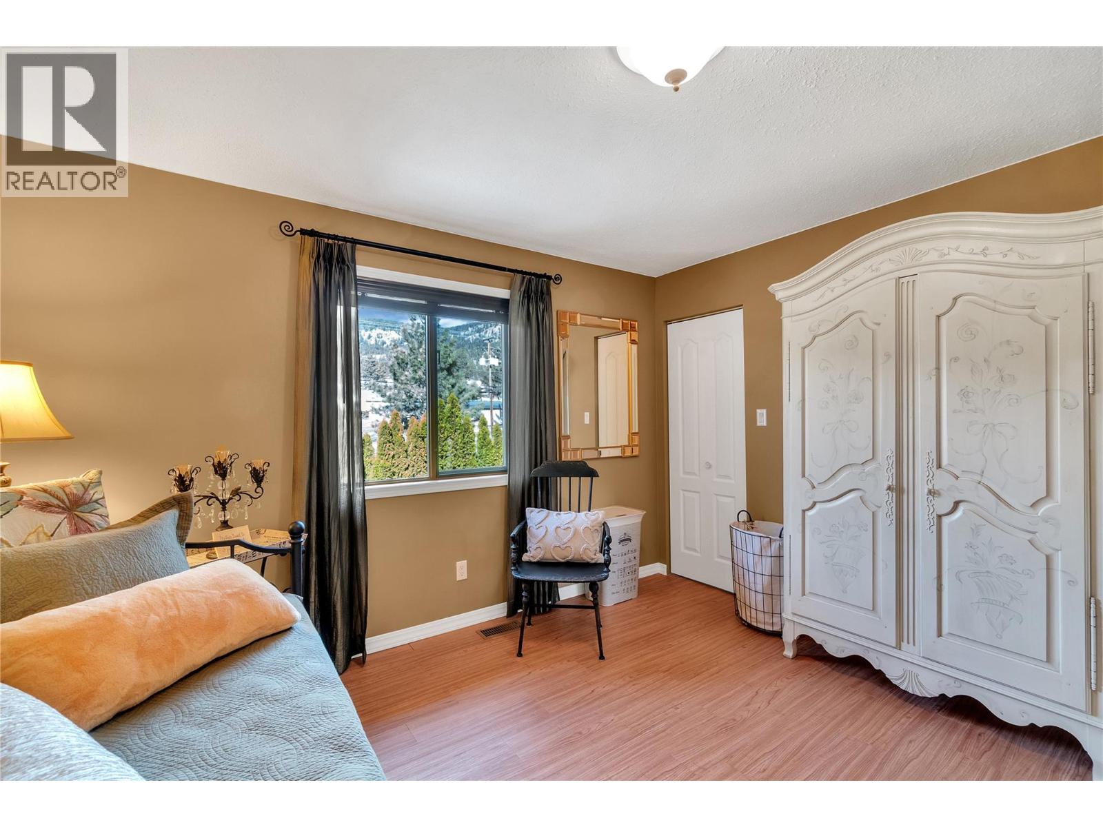 2463 IRVINE Avenue, Merritt