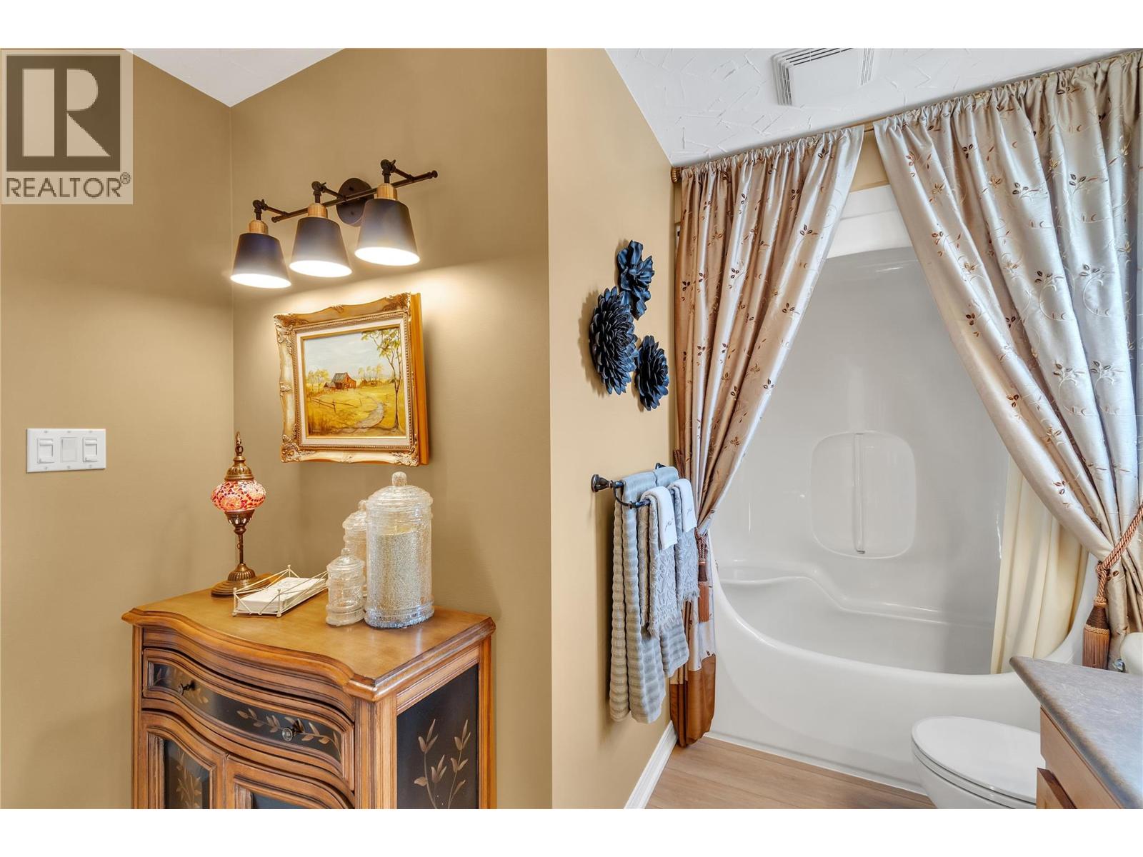 2463 IRVINE Avenue, Merritt