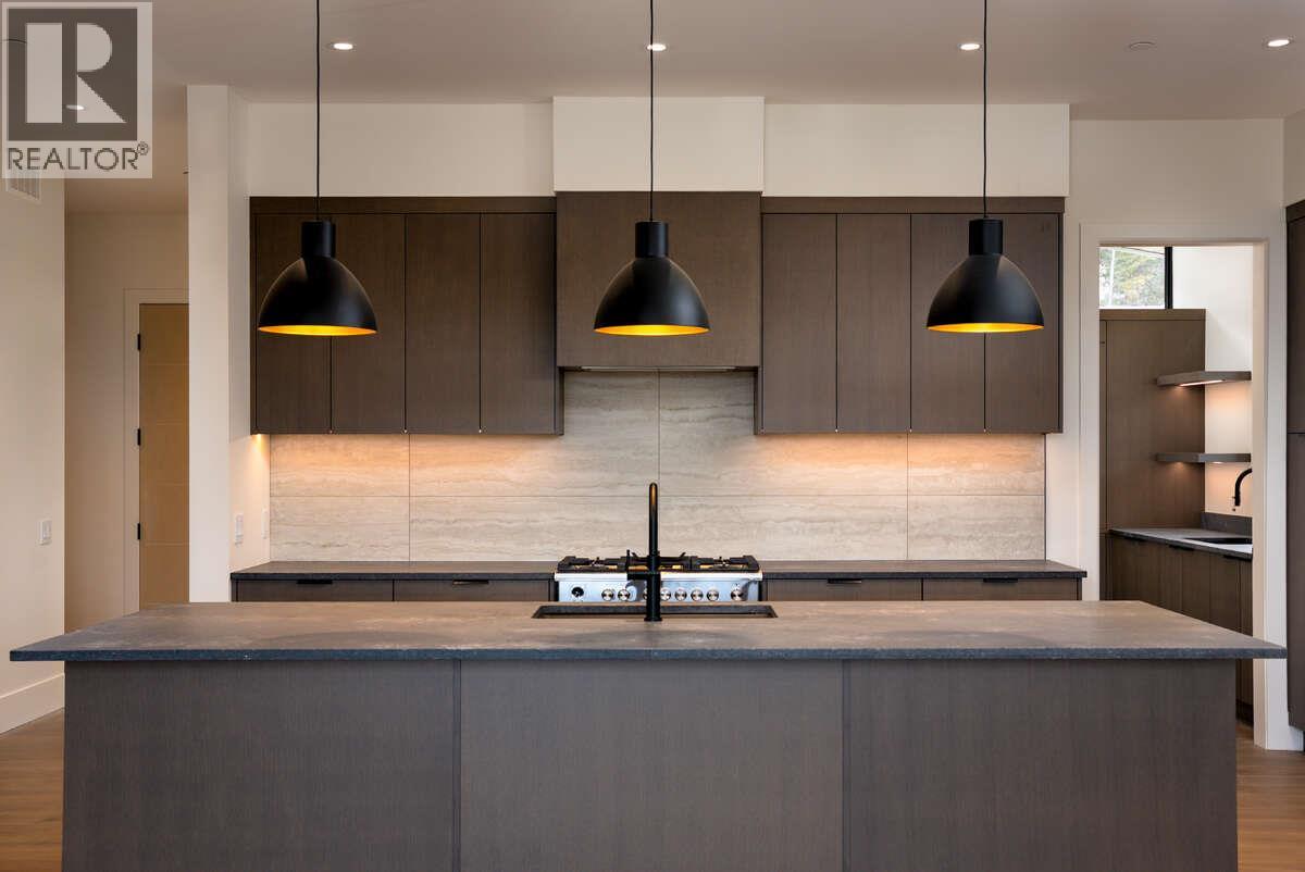  866 Predator Ridge Drive, Vernon