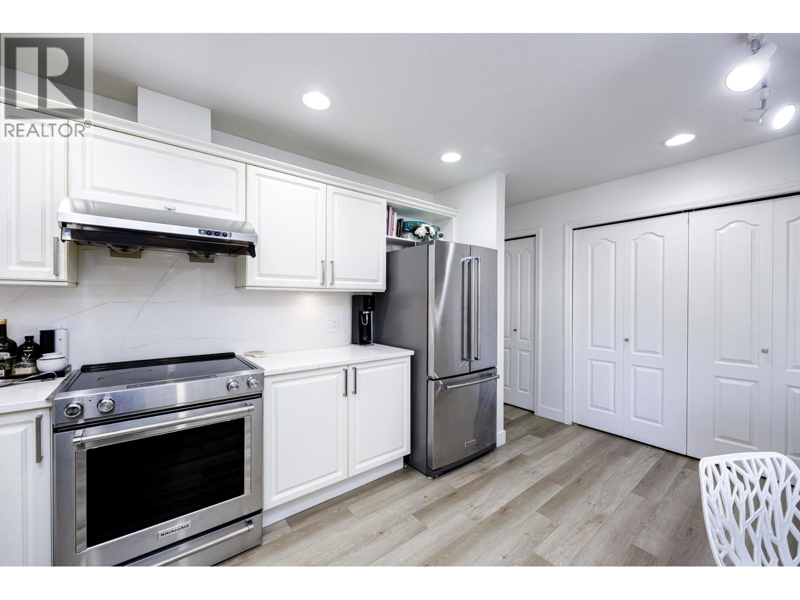 303 1500 OSTLER COURT, North Vancouver