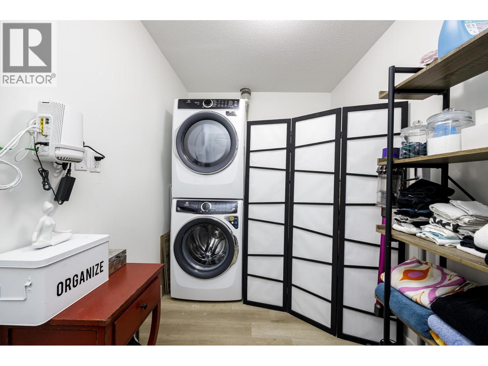 303 1500 OSTLER COURT, North Vancouver
