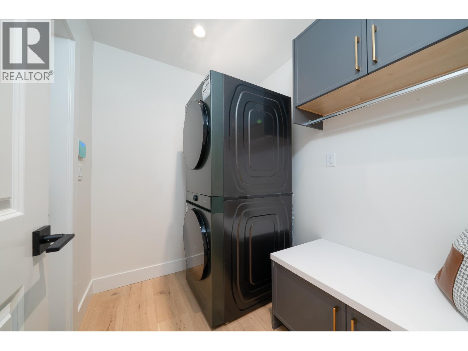 4919 VENABLES STREET, Burnaby