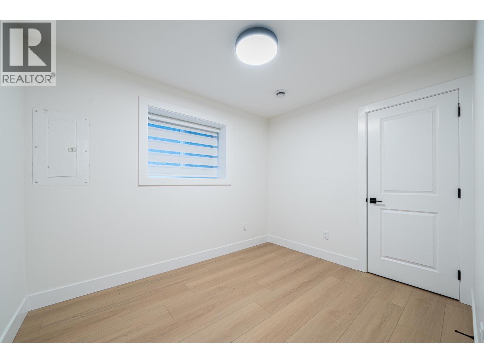 4919 VENABLES STREET, Burnaby