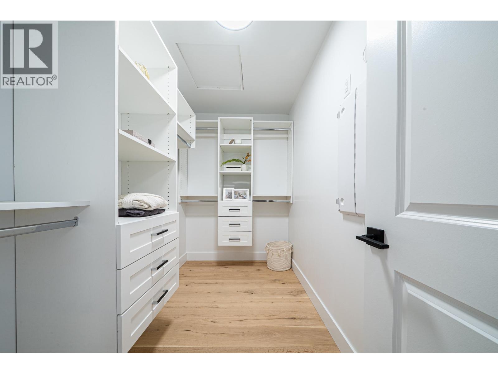 4919 VENABLES STREET, Burnaby