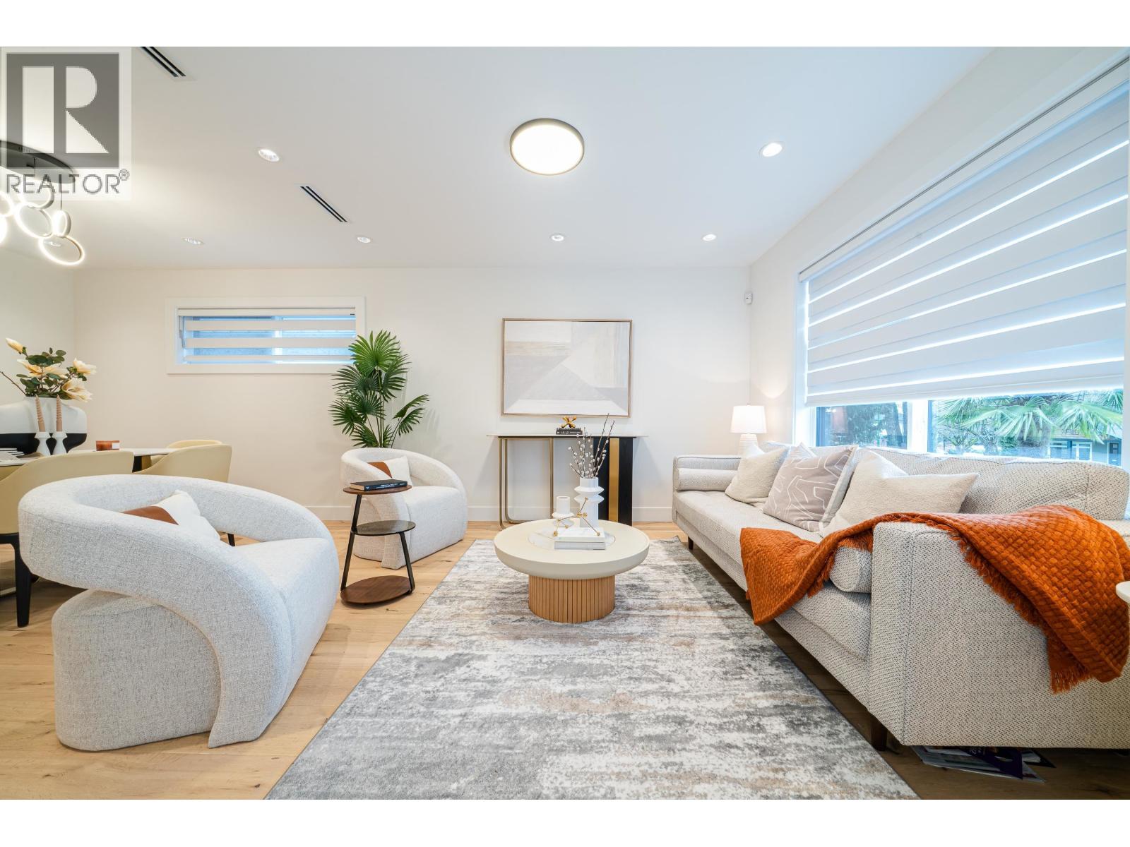 4919 VENABLES STREET, Burnaby