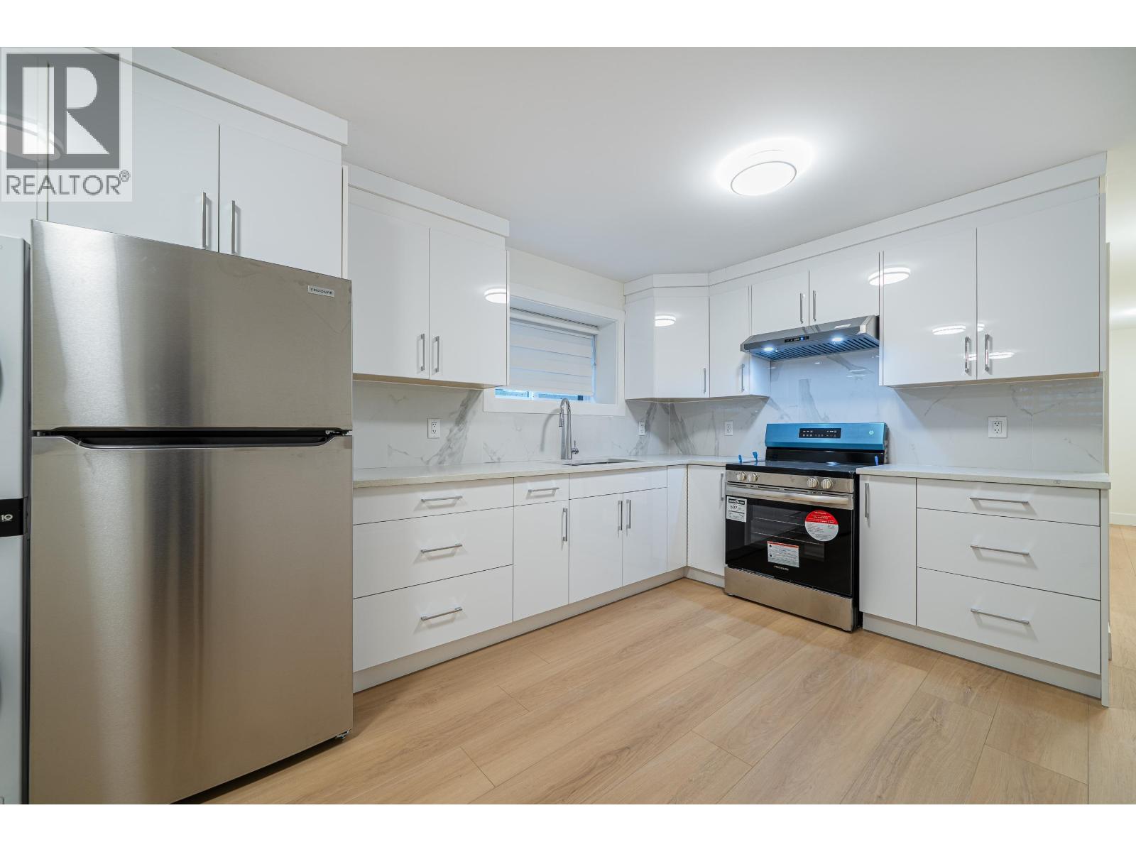 4919 VENABLES STREET, Burnaby