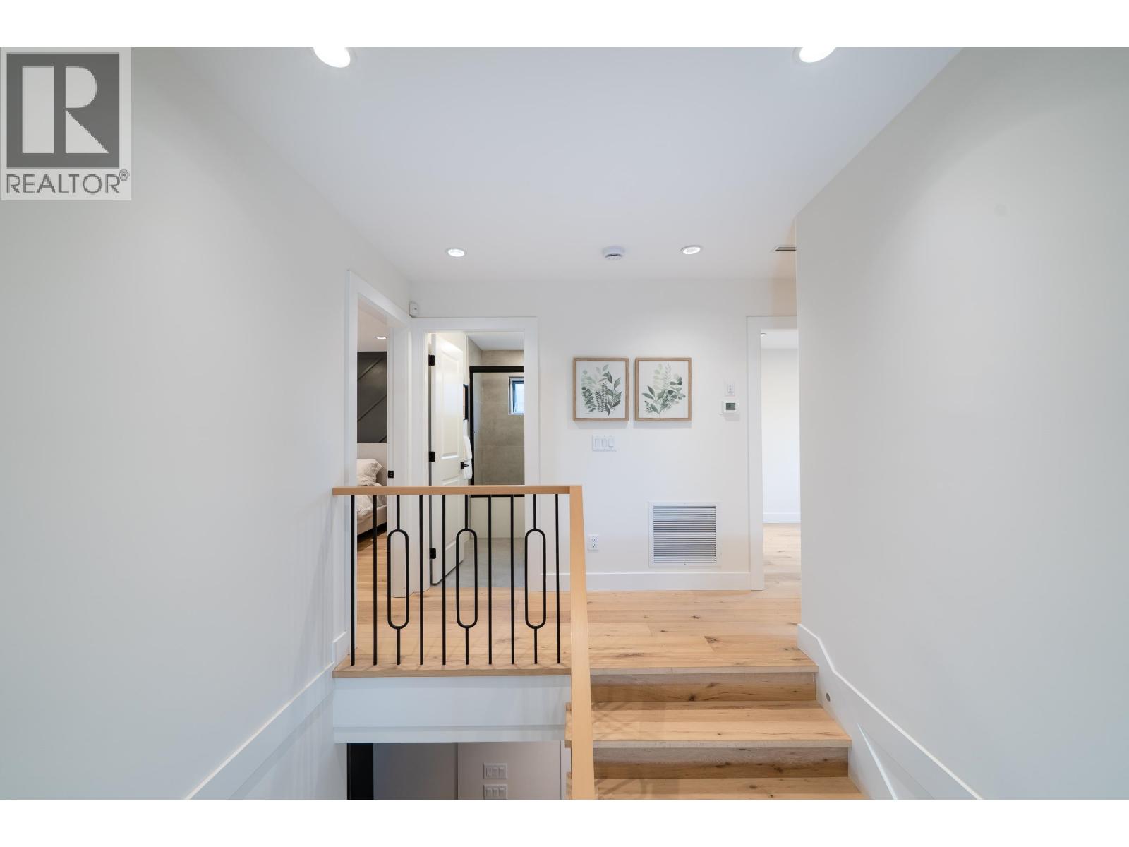 4919 VENABLES STREET, Burnaby