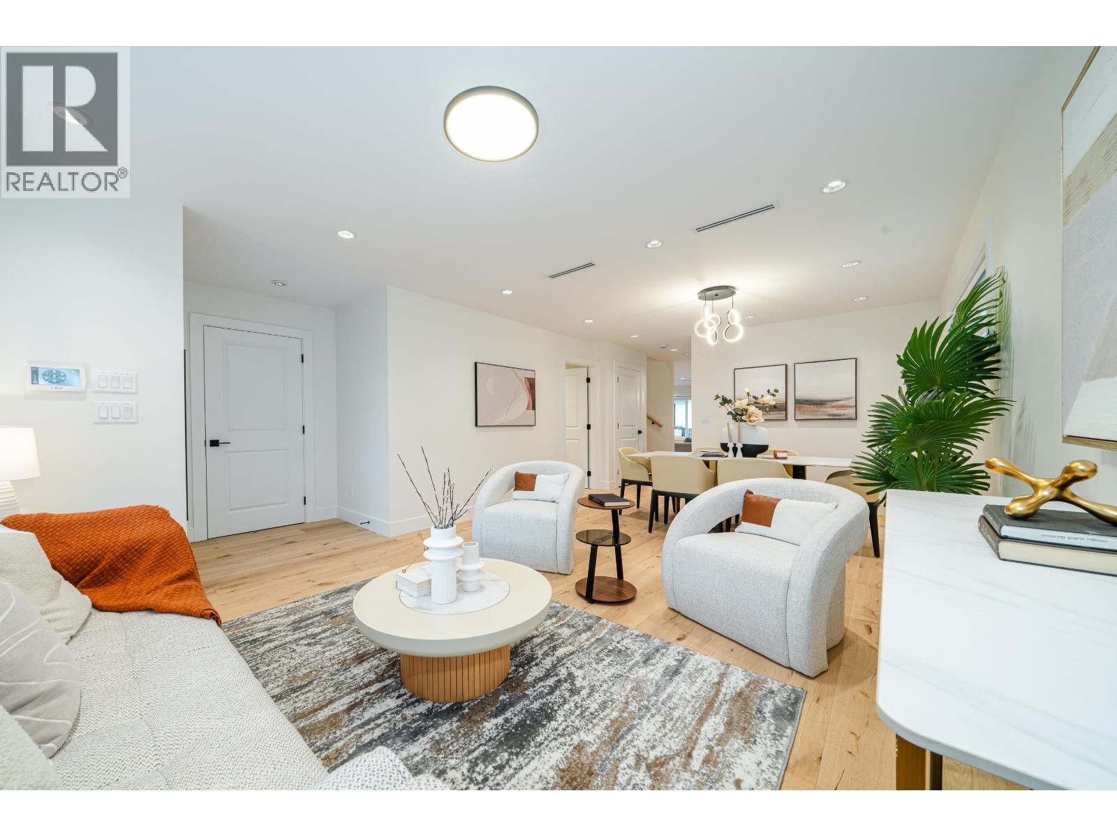 4919 VENABLES STREET, Burnaby