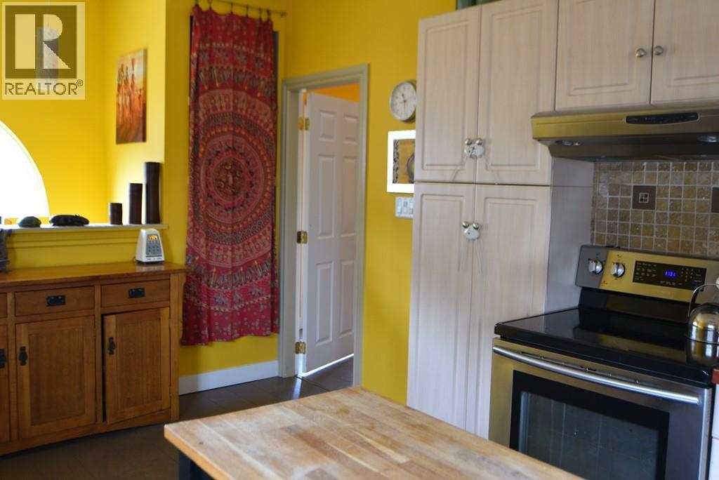 1360 SECOND AVENUE - 16