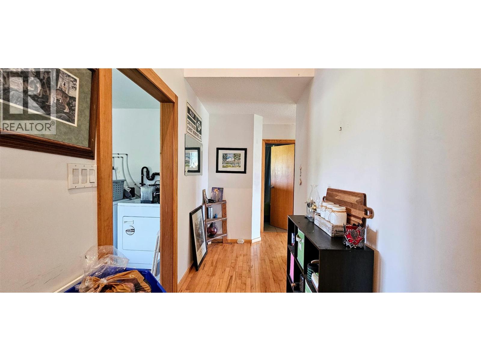 3560 ISLAND POND Road, Skookumchuck