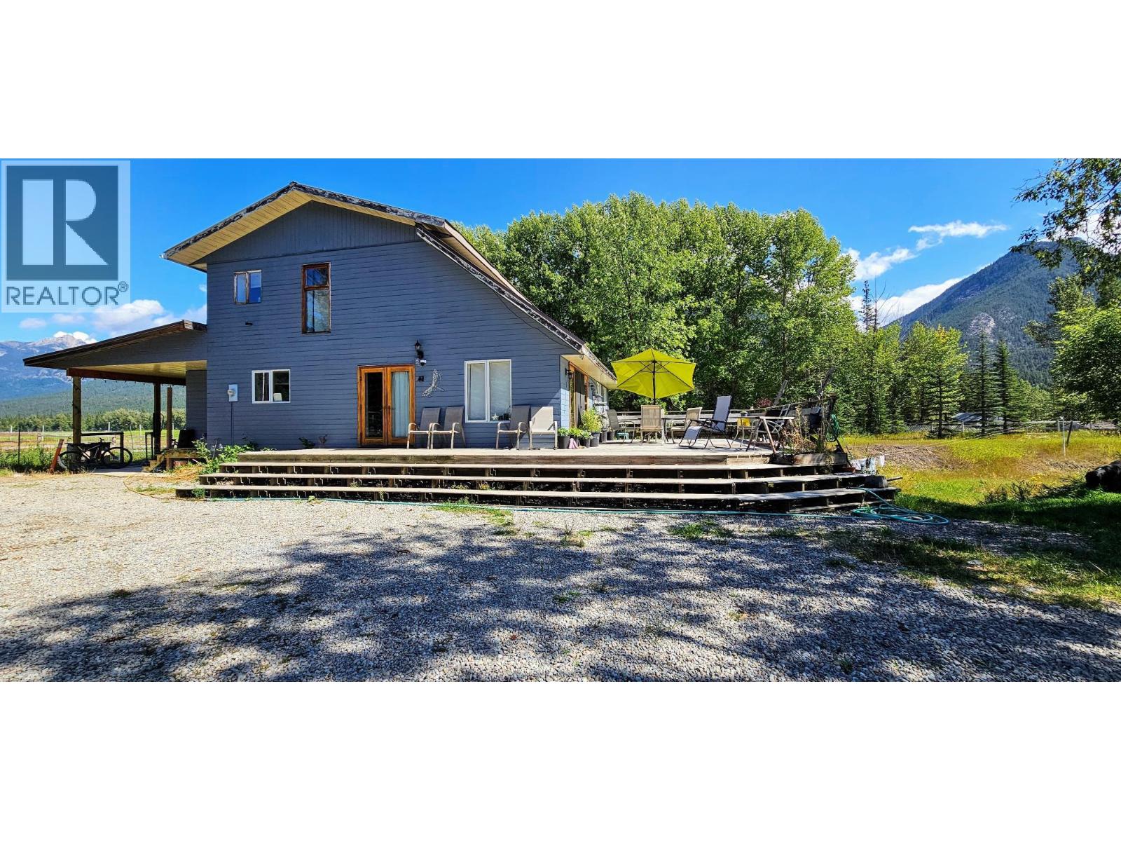 3560 ISLAND POND Road - 3