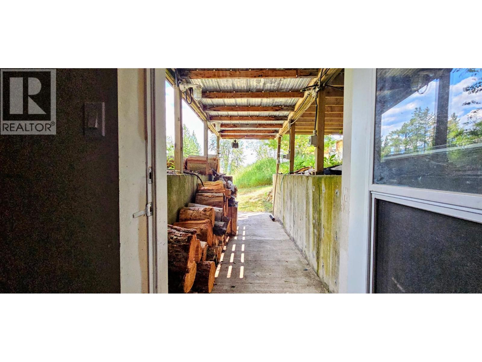 3560 ISLAND POND Road - 30