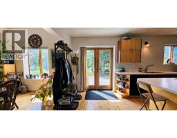 3560 Island Pond Road, Skookumchuck, BC V0B2E0 Photo 15