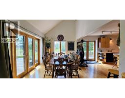 3560 Island Pond Road, Skookumchuck, BC V0B2E0 Photo 16