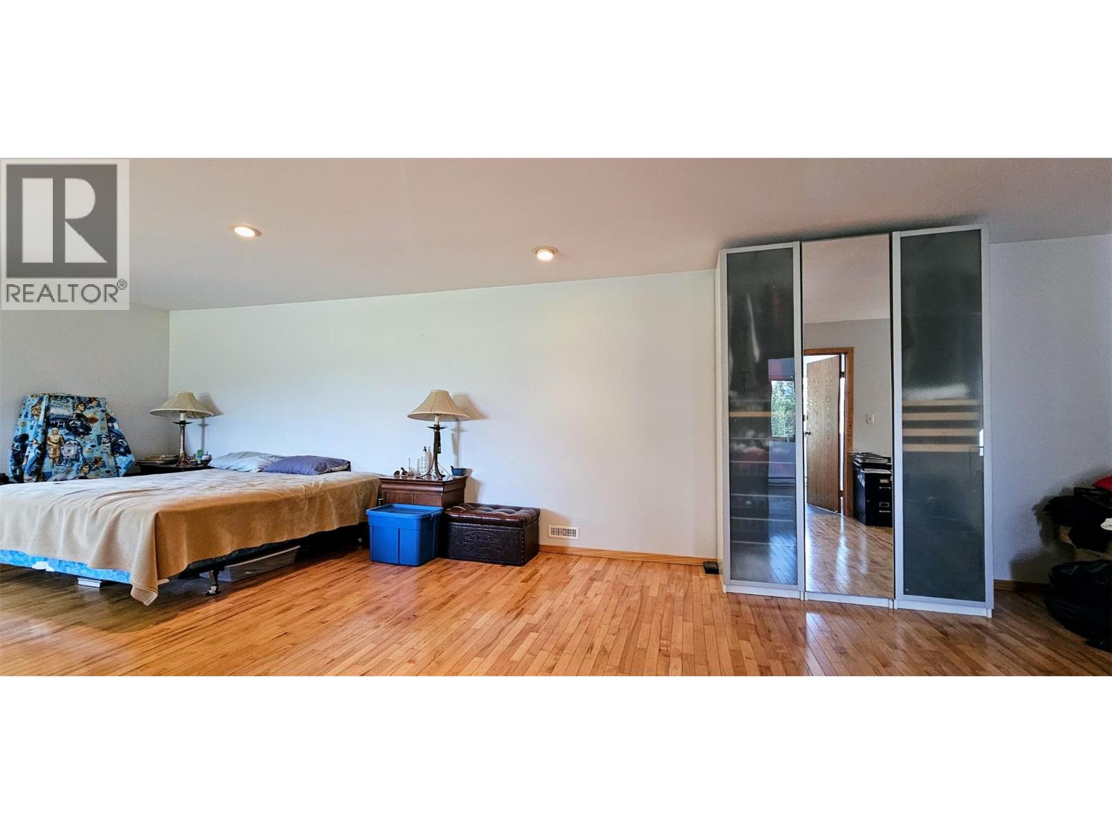 3560 ISLAND POND Road - 24