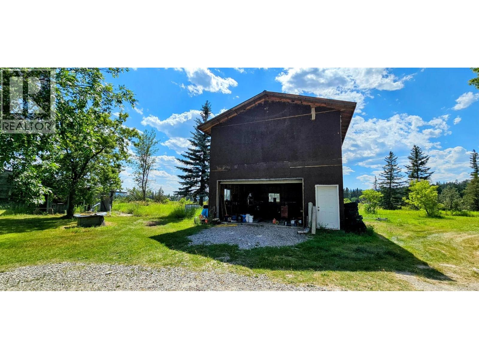 3560 ISLAND POND Road, Skookumchuck