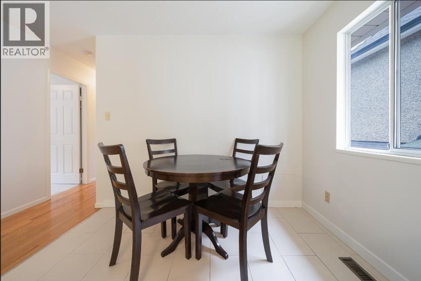 Upper 4533 W 16TH AVE - photo 2