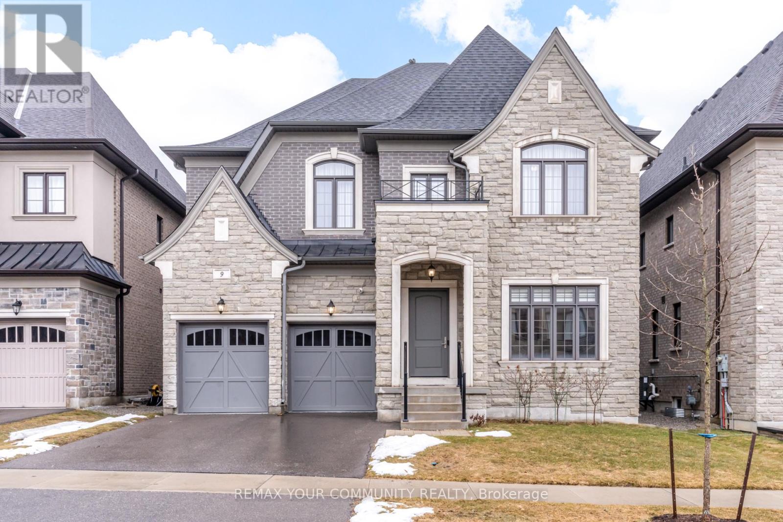 Single Family House for Sale in  CASAVANT COURT Vaughan (Patterson) 