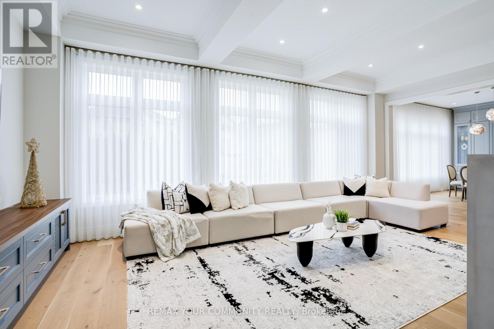 Single Family House for Sale in  CASAVANT COURT Vaughan (Patterson) 