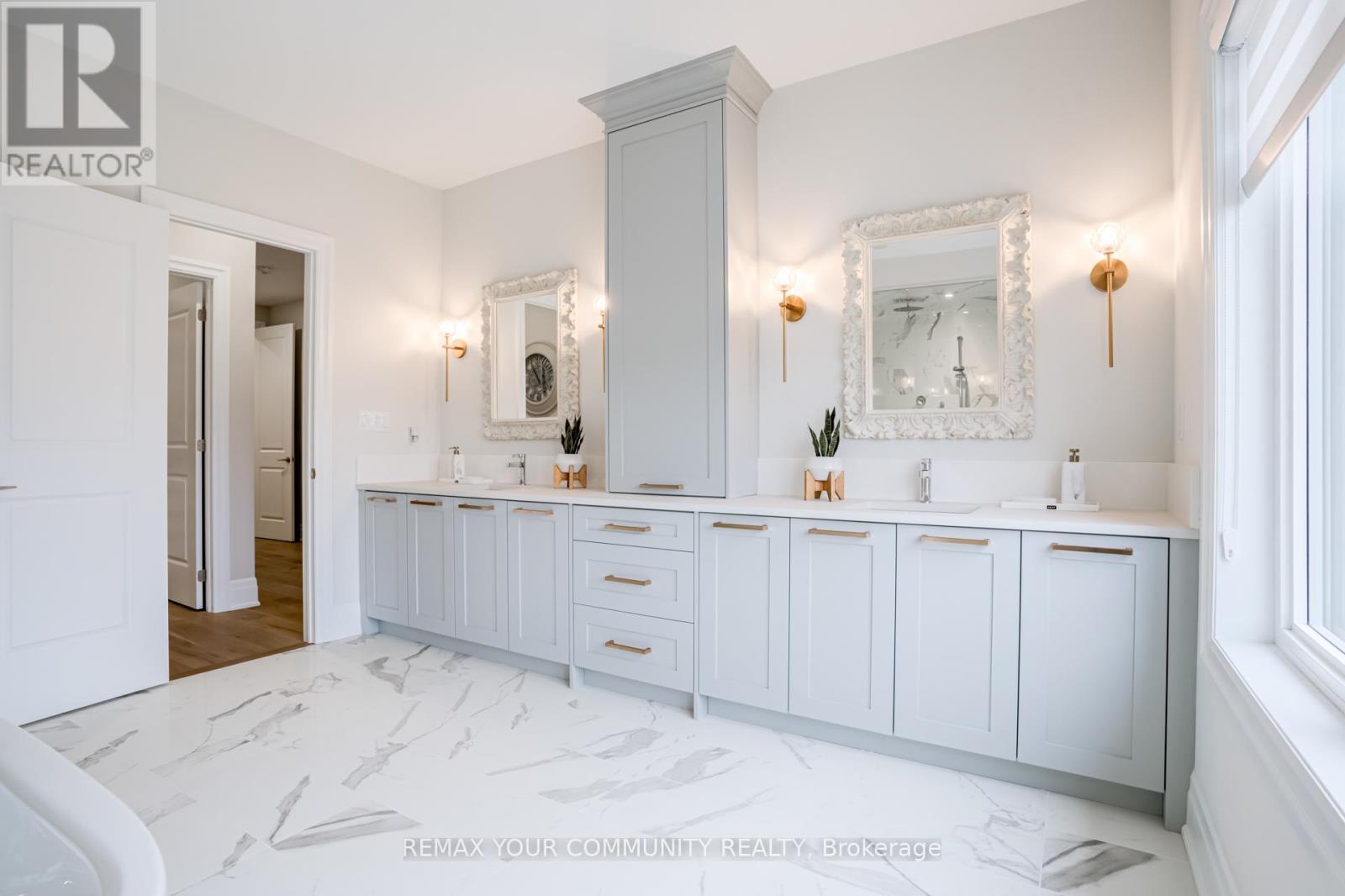 Single Family House for Sale in  CASAVANT COURT Vaughan (Patterson) 