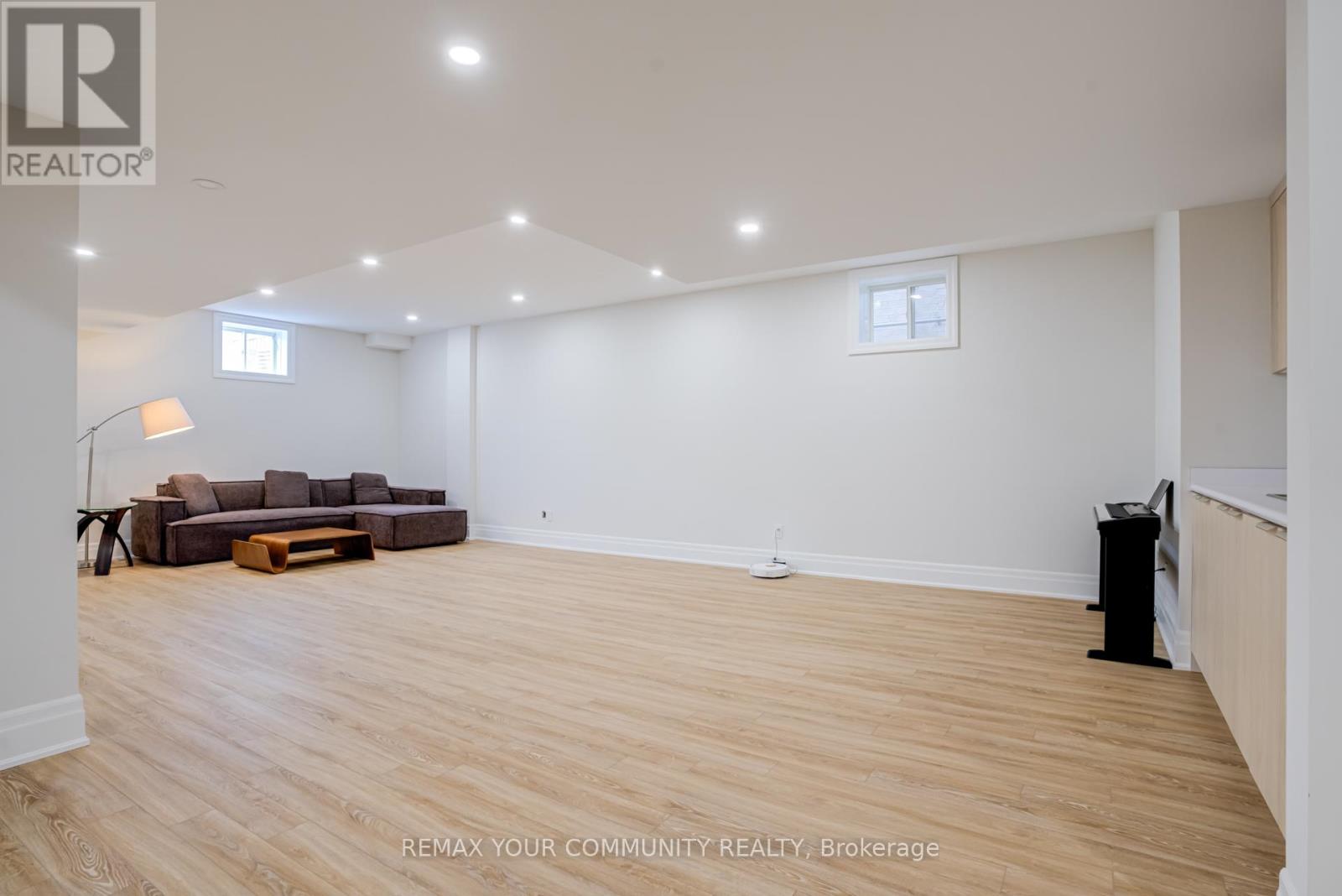 Single Family House for Sale in  CASAVANT COURT Vaughan (Patterson) 