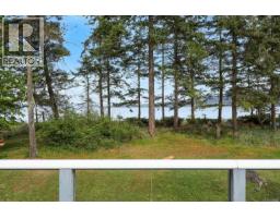 Loft - 1550 Dalziel Rd, Denman Island, BC V0R1T0 Photo 8