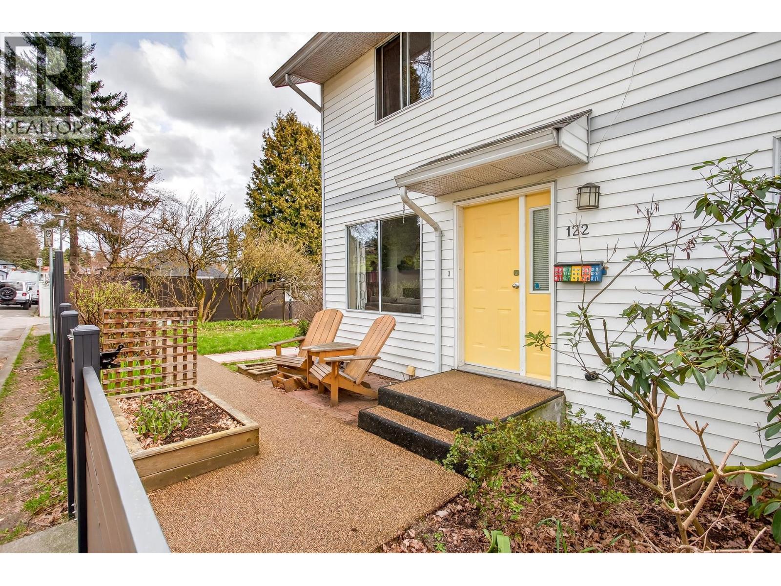 122 MINER Street - photo 2