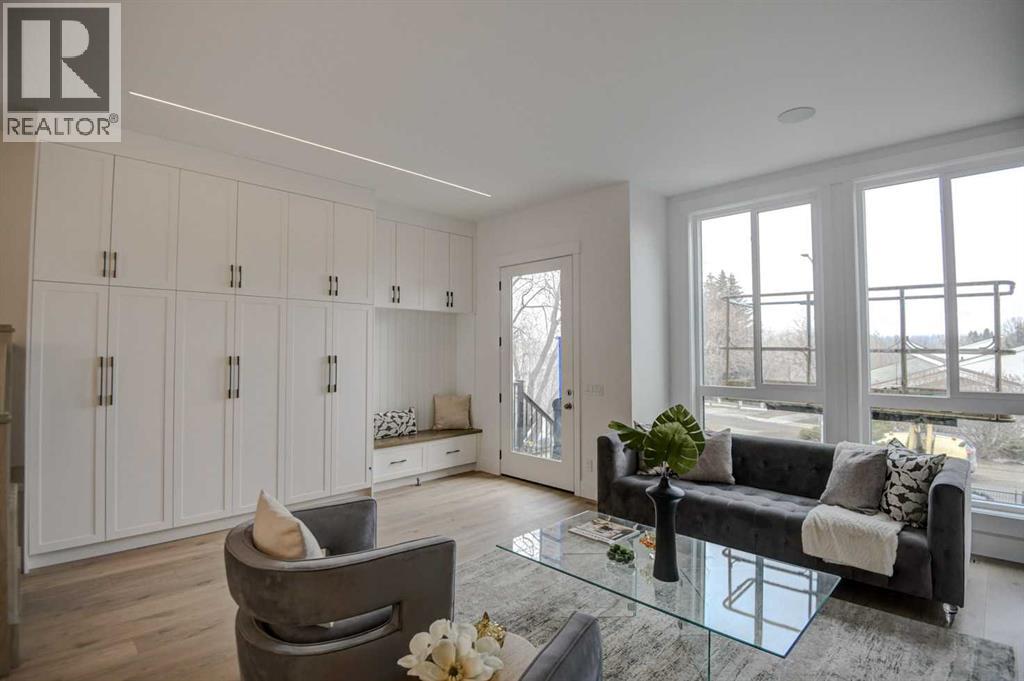 Single Family House for Sale in   Avenue NW Capitol Hill Calgary 