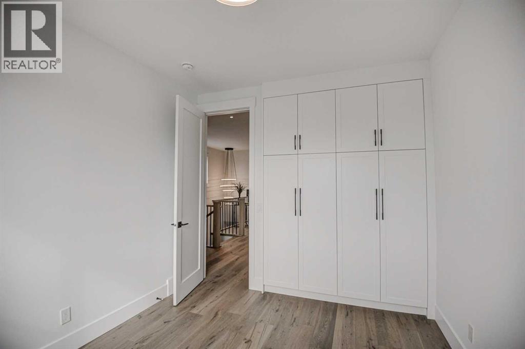 Single Family House for Sale in   Avenue NW Capitol Hill Calgary 