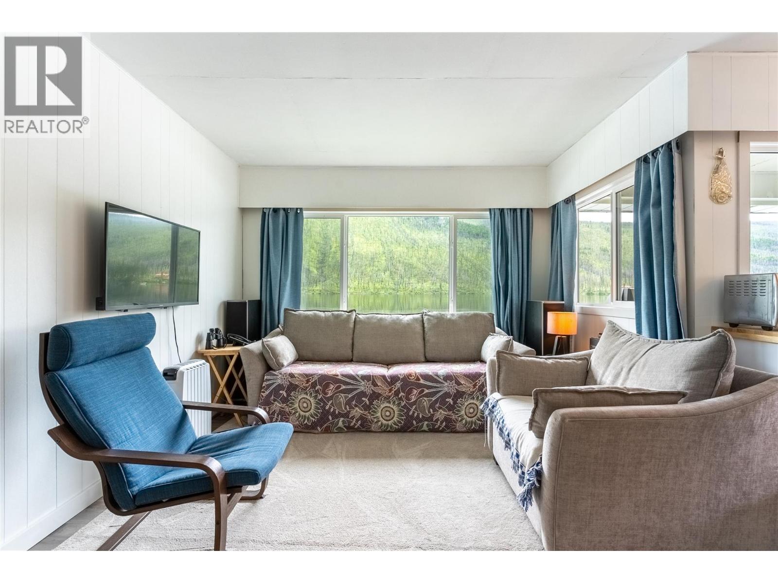 2526 Loon Lake Road, Loon Lake