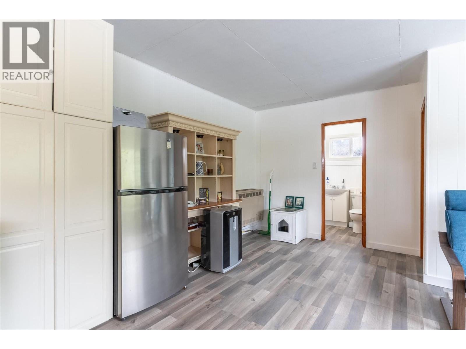 2526 Loon Lake Road, Loon Lake