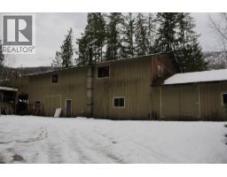 4pc Ensuite bath - 4850 Foothill Road Sw, Salmon Arm, BC V1E3C2 Photo 14