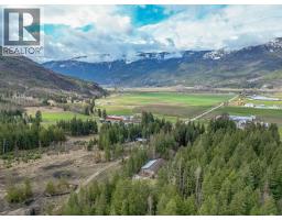 4850 Foothill Road Sw, Salmon Arm, BC V1E3C2 Photo 21